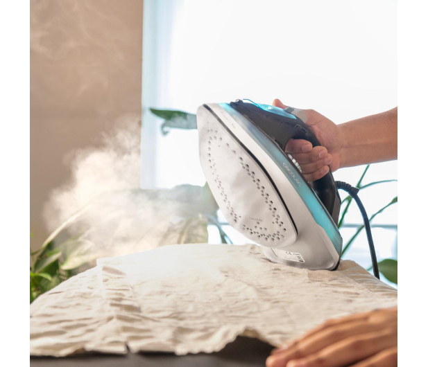 Cecotec ŻELAZKO CECOTEC IRONHERO 2600 FORCE STEAM - 1487746 - zdjęcie 6